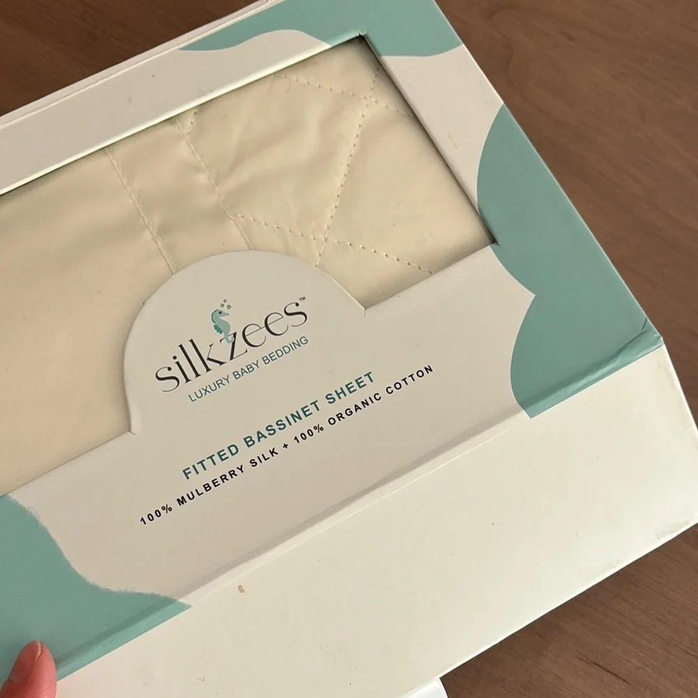 Silkzees Luxury Bassinet Sheet - Picture 4 of 13